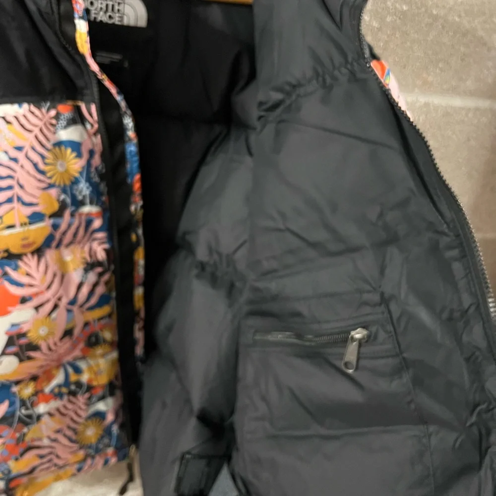 The‎ North Face Women’s 1996 Retro Nuptse Jacket - NWT - Picture 12 of 14